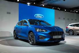Ford focus sw 1,8 tdci 115 titanium (haut de gamme) avec de nombreuses options(ordinateur de bord,système audio sony, double verouiilage etc.) · un volume du coffre de 482 litres, modulable jusqu'à 1525 litres troisième élément de la famille focus, après les berlines 3 et 5 portes. Ford Focus Break 2019 Coffre Ford Focus Review