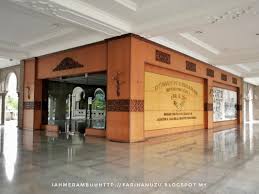 Di tokopedia kamu juga tidak perlu khawatir lagi soal keamanannya, karena tokopedia menyediakan asuransi perlindungan untuk setiap barang yang kamu beli di tokopedia. Iah Merambu One Fairytale Masjid Wilayah Persekutuan Kuala Lumpur