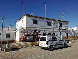 Los pasajeros deberán formar una cola en la parada, entrando al autobús por la puerta más próxima al conductor y. Limpieza Industrial Y Pintura De Nave Cooperativa En Alcala Del Rio Servilla