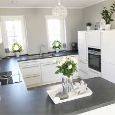Instagram Wohn Emotion Landhaus Kuche Kitchen Modern Grau Weiss Grey White Kuche Landhaus Modern Landhauskuche Haus Kuchen