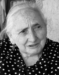 Nos ha dejado Dolores Hernández Hoyos, madre de nuestro buen amigo, el  poeta José Luis Puerto