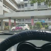 It is administered by the perak tengah district council, which is based at the town of seri iskandar; Pejabat Daerah Dan Tanah Perak Tengah Seri Iskandar Perak