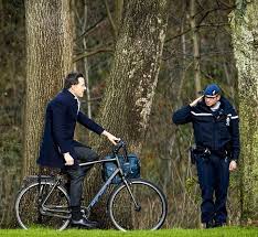 European liberal leader hans van baalen dies at 60. Ab Aufs Fiets