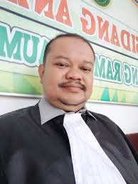 Indra Ramos's Instagram, Twitter & Facebook