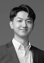 Sungbin Kim's Instagram, Twitter & Facebook