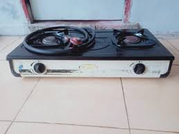 Kompor gas 2 tungku model slim ini sangat cocok buat memasak di dapur restoran anda, terutama untuk restoran yang memerlukan penyediaan masakan yang cepat, karena dengan adanya kompor gas 6 tungku ini maka proses memasak bisa dilakukan secara paralel. Toko Kompor Gas Bekas Nurita Kompor Gas Bekas Jogja Facebook