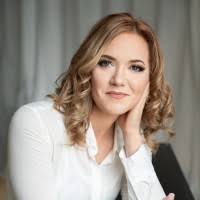 Jennifer Fleishman's Instagram, Twitter & Facebook