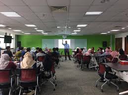 Tani, dealer, food vendor, stall dealer, meaning traders, authorised dealer. Uniten Executive Education