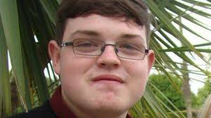 €100,000 lifeline for brave Aaron