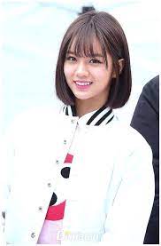 Korean Short Haircuts For Round Faces In 2021 Short Hair With Bangs Hairstyles With Bangs Korean Short Hair
