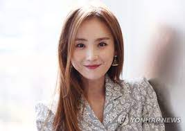 앵커 '청담동 주식 부자' 이희진 씨의 부모를 살해한 피의자의 구속 여부가 오늘 결정되는데요. í™©í›„ì˜ í'ˆê²© ì´í¬ì§„ ì‹¤ì œ ì„±ê²©ë„ ì†Œì§„ê³µì£¼ëž' ë¹„ìŠ· ì—°í•©ë‰´ìŠ¤
