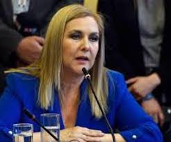 Pamela jiles luchó en dictadura,los y las q sobrevivimos no olvidamos. Diputada Pamela Jiles Se Indigno Con Creador De 31 Minutos Por Compararla Con Animador De Tv Julio Rodriguez Y Aprovecho De Hacerle Bullying
