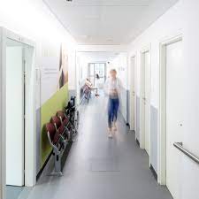 Nel 1980 la regione lazio ne ha riconosciuto l. Privatklinik St Anna Medizinzentrum Chirurgiezentrum Und Stationarer Aufenthalt In Meran