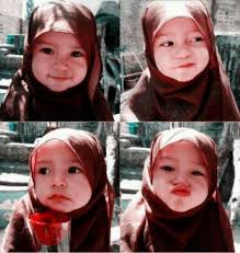 Memperkenalkan ajaran agama dari kecil dengan 10 jilbab bayi imut 10 potret lucu anak hamidah rachmayanti popmama com. She S Starting Young Bayi Lucu Anak Imut