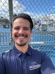 Ashlee Beck's Instagram, Twitter & Facebook