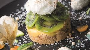 Tarte Inspiration Fruits De La Passion Kiwis Pointe De Coriandre Et Jus De Combava Arts Gastronomie Gastronomie Combava Coriandre