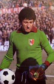 Ripercorsi in un video i più bei momenti della storia della squadra granata. Calciatori Del Torino Football Club Wikipedia