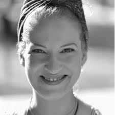 Wow! We really enjoyed making this continuous pouring Sloe gin fizz cake  for Amy and Tim's wedding at the Blakelands Country House. Everything you  can see you can eat (except the shakers,