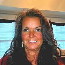 Lou Ann's Instagram, Twitter & Facebook