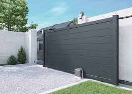 Epingle Par Tocayenne Zelie Sur Renovation En 2020 Portail Coulissant Portail Cadre Aluminium