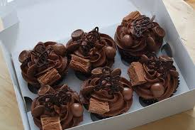 Chocolate Cupcakes Love It Create Your Own Chocolate Chocolate Desserts Cupcake Cakes