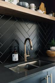 A Backsplash Is Used In Order To Protect The Wall From Splashes It Is Usual Kitchen Cabinets And Backsplash Interior Design Kitchen Kitchen Without Backsplash