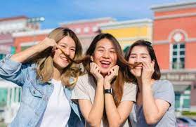 7 foto ini tunjukkan arti sebenarnya seorang sahabat (sumber: Punya Sahabat Sejati Sangat Penting Bagi Kesehatan Mental Loh Bantennews Co Id Berita Banten Hari Ini