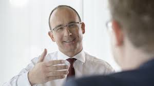 Durch den verbleib der olb bei der allianz wurde 2009 in der allianz deutschland. Oldenburgische Landesbank Trimmt Sich Fit Fur Borsengang