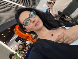 re:invent's startups keep winning 👏👏👏 Giorgi Urushadze kicking ass  hard👏👏👏