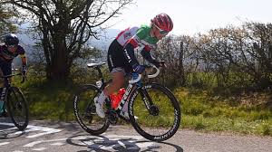 Italian cyclist riding for trek segafredo and g.s. Bbc World Service Sportshour Giro D Italia Donne Elisa Longo Borghini Cycles Home