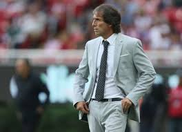 Guillermo almada seguirá en santos laguna de méxico. Guillermo Almada Entrenador De Santos Laguna Reta Al Coronavirus Total De Algo Nos Vamos A Morir