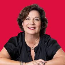 Meet First Officer Beth Polcari: From Rapid Rewards to the Flight Deck