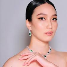 Promote with Natasha Davies (@natasha_dvss)