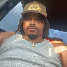 Don't disrespect our GOAT like that." —Chet Holmgren