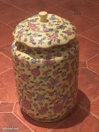 Epingle Par Bcrtn Sur Antiquites Brocante Et Objets Divers I Grands Vases Couvercle Vase