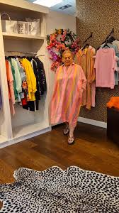 Joehoe STUNT Van 69,95 Nu 24,95 Prachtige travel maxi dress V hals  ,prachtige split Eigen fabrikaat Supermooie designs Maten 42 44 46 48 50 52  https://www.bymaaz.com/product/7396701/dress-by-maaz  🌞🏖🌞🏖🌞🏖🌞🏖🌞🏖🌞🏃‍♀️ www.bymaaz.com Voor nog ...