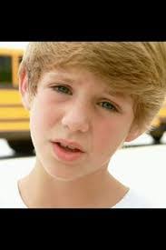 Angela Pullin's Instagram, Twitter & Facebook