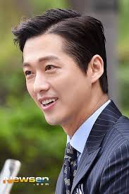 تمت إضافة ‏صورة جديدة‏ بواسطة...