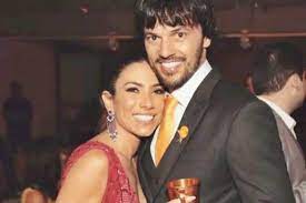 Fábio é casado com a apresentadora patrícia abravanel, com quem tem três filhos: Patricia Abravanel Comemora 4 Anos Ao Lado De Fabio Faria Veja O Video