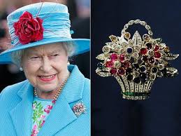 queen's brooches