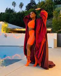 Beyonce Sends Out Huge Ivy Park Gifting Box To A List Friends In 2020 Ivy Park Janelle Monae Diva Fashion
