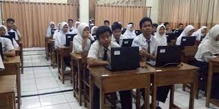 Maybe you would like to learn more about one of these? 10 Smp Negeri Terbaik Jawa Tengah Dalam Ujian Nasional 2019 Halaman All Kompas Com