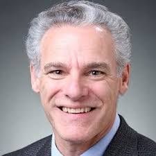 Robin Arndt's Instagram, Twitter & Facebook