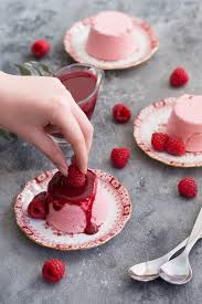 Nuages De Framboises Mousses Glacees Desserts Aux Fruits Gateaux Et Desserts Idee Patisserie