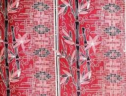 Motif batik ini merupakan motif batik pedalamanyang cukup sekilas memang motif batik cakar ayam ini seperti motif pada anyaman. Batik Cimahi