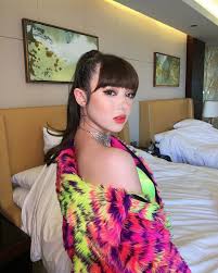 พลอยชมพู), is a thai singer, songwriter, actress, model, influencer, gamer, ambassador and youtuber thai german heritage. à¸‚à¸²à¸¢à¸š à¸²à¸™ à¸­à¸³à¸¥à¸²à¸§à¸‡à¸à¸²à¸£à¹€à¸žà¸¥à¸‡à¹„à¸—à¸¢ à¸žà¸¥à¸­à¸¢à¸Šà¸¡à¸ž à¹„à¸›à¸­à¸¢ à¹€à¸¢à¸­à¸£à¸¡à¸™ à¹à¸šà¸šà¸–à¸²à¸§à¸£