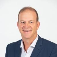 400+ profilů „Schlitter“