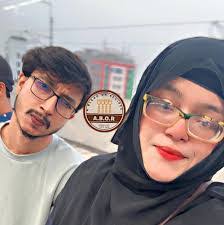 Lori Liesman's Instagram, Twitter & Facebook