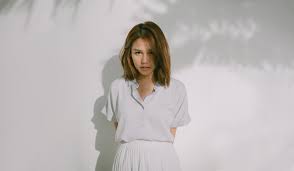 Anda adalah seorang pria menikah yang hidup bahagia dengan istri cantik. Keluarga Adalah Segalanya Greatmind
