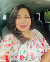 DIOS COMO NOS HABLA & COMO NOS AMA … Me enternece la forma en que Dios se  dirige a nosotras las mujeres en la Biblia: El profeta Isaías escribe en el  capítulo 54:10 , 🌹”Porque los montes se moverán, y ...